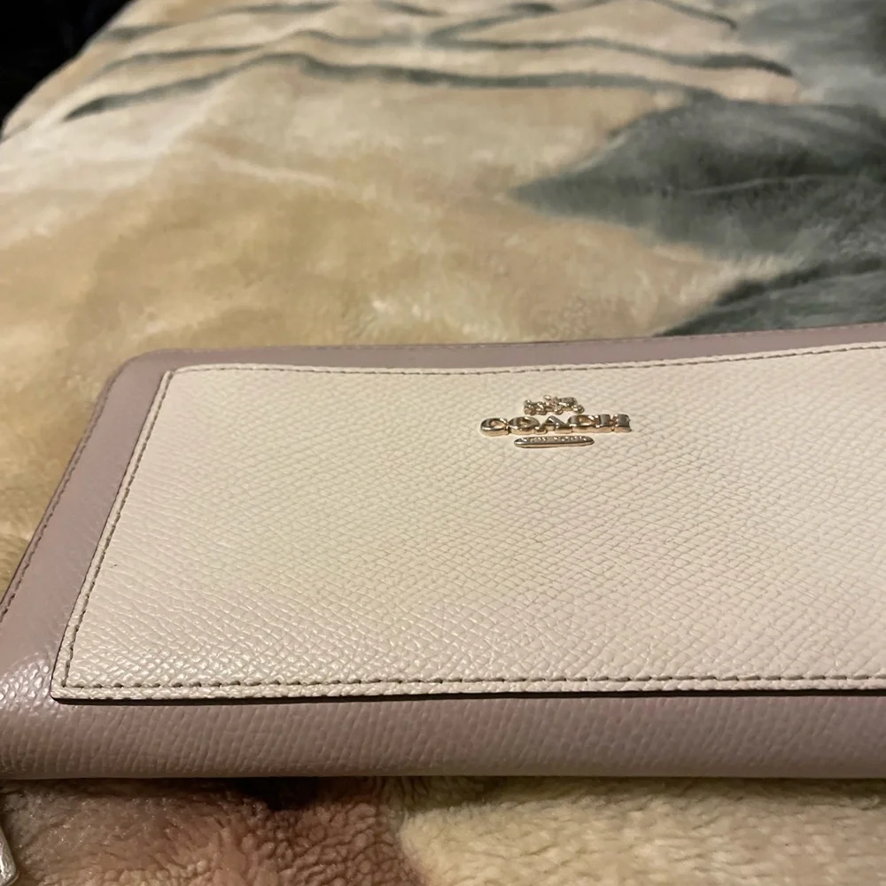 Authentic Coach Zip Around Wallet Preowned